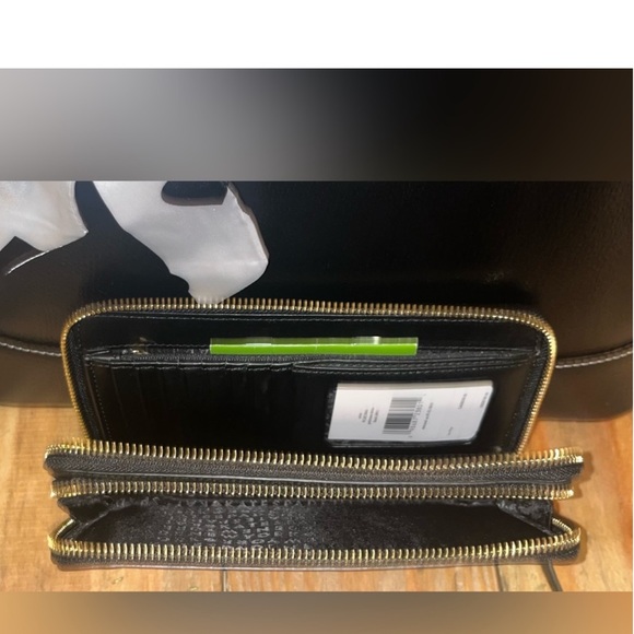 Kate Spade MYSTERY BOX BAGS WALLETS AND CHARM Listing for a Live Show or Offers - Picture 6 of 14